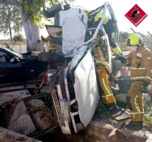 Accidente en la carretera que une Elche con Dolores. Accidente en la carretera que une Elche con Dolores.