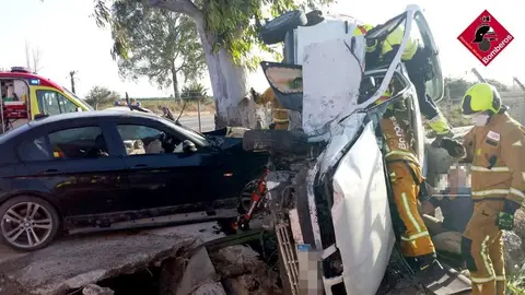 Accidente en la carretera que une Elche con Dolores. Accidente en la carretera que une Elche con Dolores.