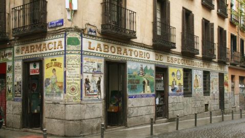 En defensa del Patrimonio Gr&aacute;fico: Un viaje por los r&oacute;tulos de los barrios de Espa&ntilde;a 