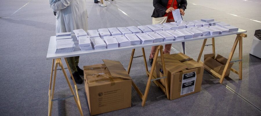Horario elecciones: ¿A qué hora cierran los colegios electorales en Galicia y País Vasco? Horario elecciones: ¿A qué hora cierran los colegios electorales en Galicia y País Vasco?