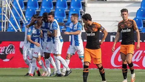 Los futbolistas del Leganés celebran un tanto. Los futbolistas del Leganés celebran un tanto.
