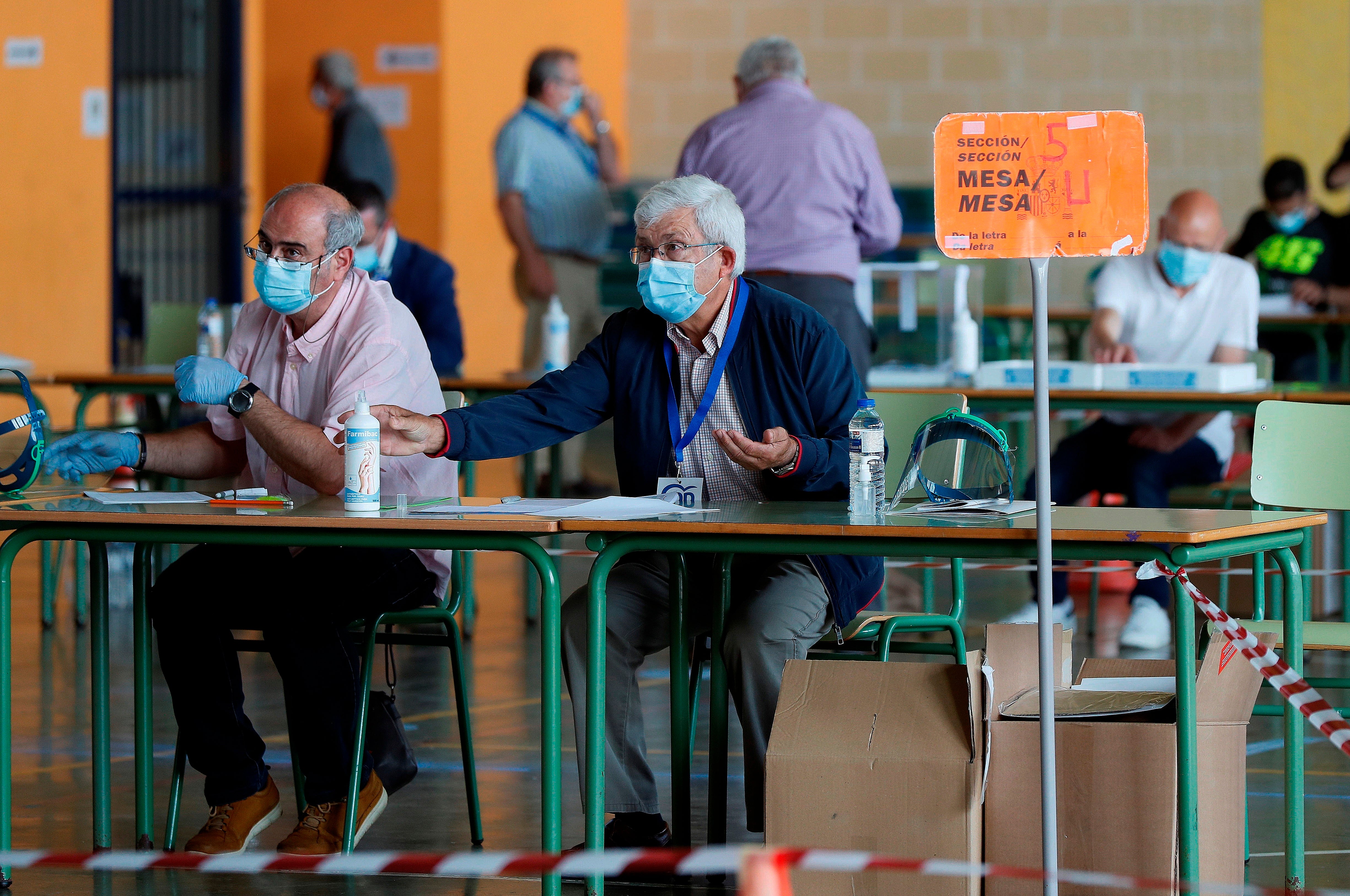 Tertulia: ¿La constitución de las mesas electorales influirá en el resultado de las elecciones catalanas? Tertulia: ¿La constitución de las mesas electorales influirá en el resultado de las elecciones catalanas?