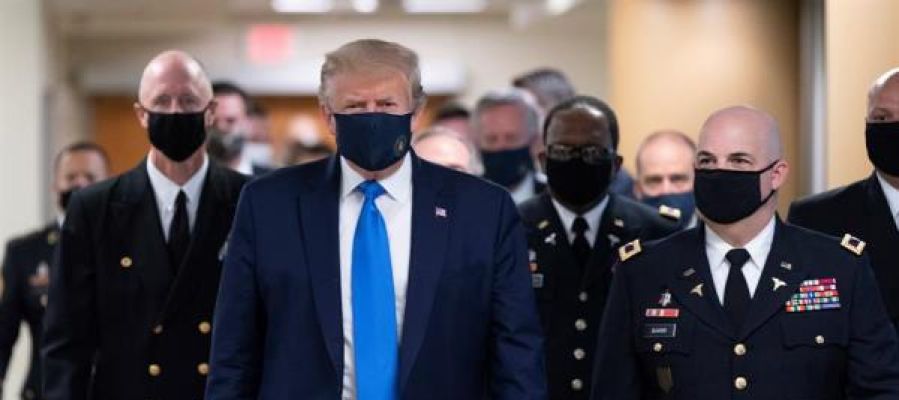 Primera imagen de Donald Trump con mascarilla Primera imagen de Donald Trump con mascarilla