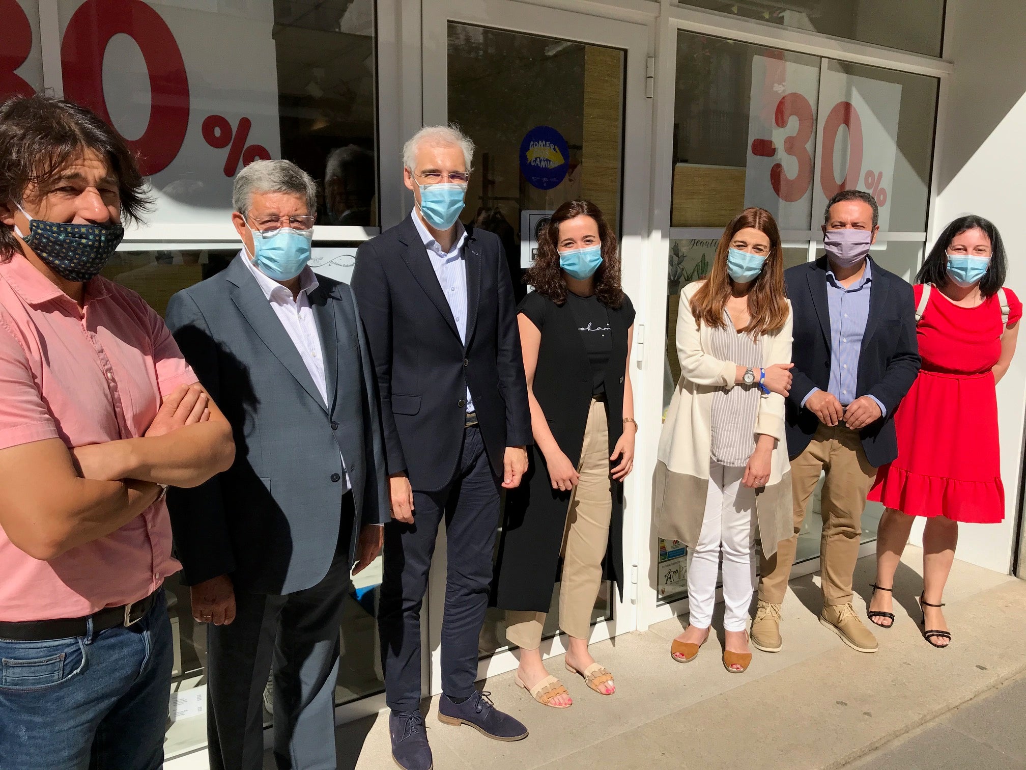 Máis de 1.300 esbablecimientos súmanse á rede de comercios no camiño Máis de 1.300 esbablecimientos súmanse á rede de comercios no camiño