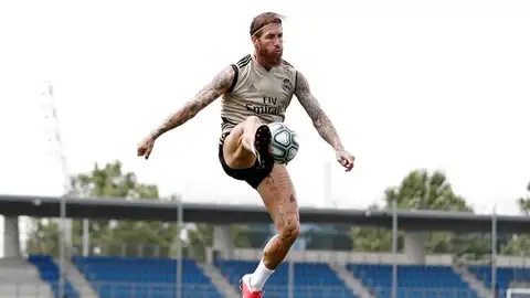 Sergio Ramos se entrena con el Real Madrid. Sergio Ramos se entrena con el Real Madrid.