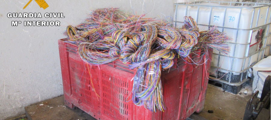 La Guardia Civil intercepta una tonelada de cable sustraído La Guardia Civil intercepta una tonelada de cable sustraído