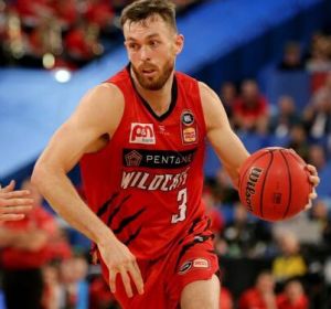 Nick Kay, con la camiseta de los Perth Wildcats. Nick Kay, con la camiseta de los Perth Wildcats.