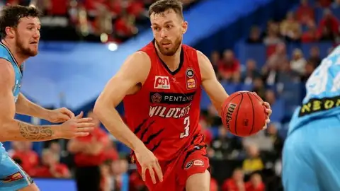 Nick Kay, con la camiseta de los Perth Wildcats. Nick Kay, con la camiseta de los Perth Wildcats.
