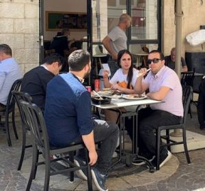 Preferim les terrasses o l'interior dels bars en la "nova normalitat"? Preferim les terrasses o l'interior dels bars en la "nova normalitat"?