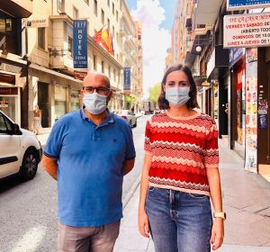 Felip Sánchez y Esther Díez del grupo Compromís per Elx Felip Sánchez y Esther Díez del grupo Compromís per Elx