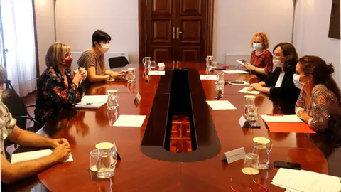 Vergés i Colau en la reunió mixta de seguiment de la covid19 Vergés i Colau en la reunió mixta de seguiment de la covid19