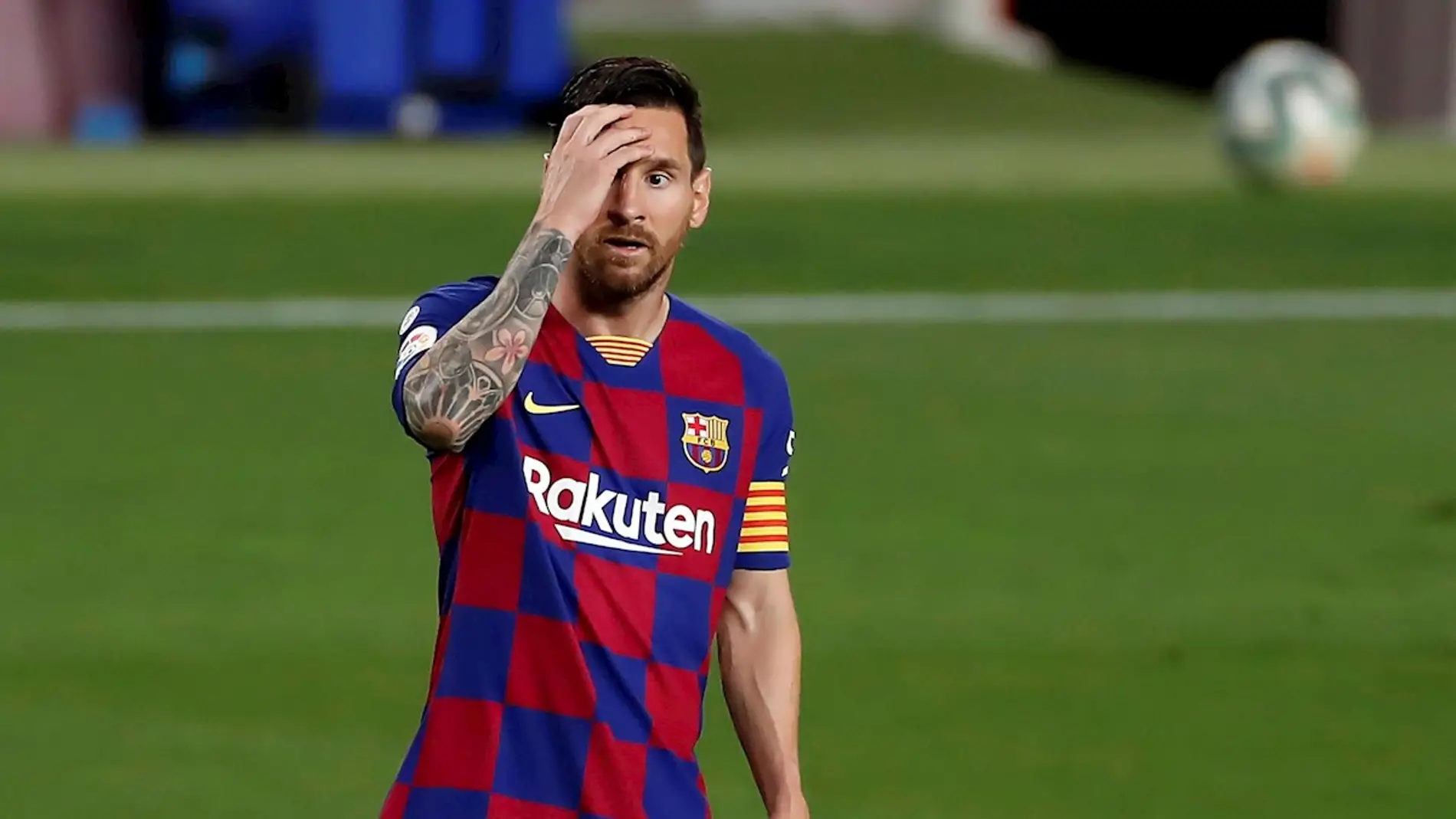 Messi se lamenta durante el partido ante Osasuna