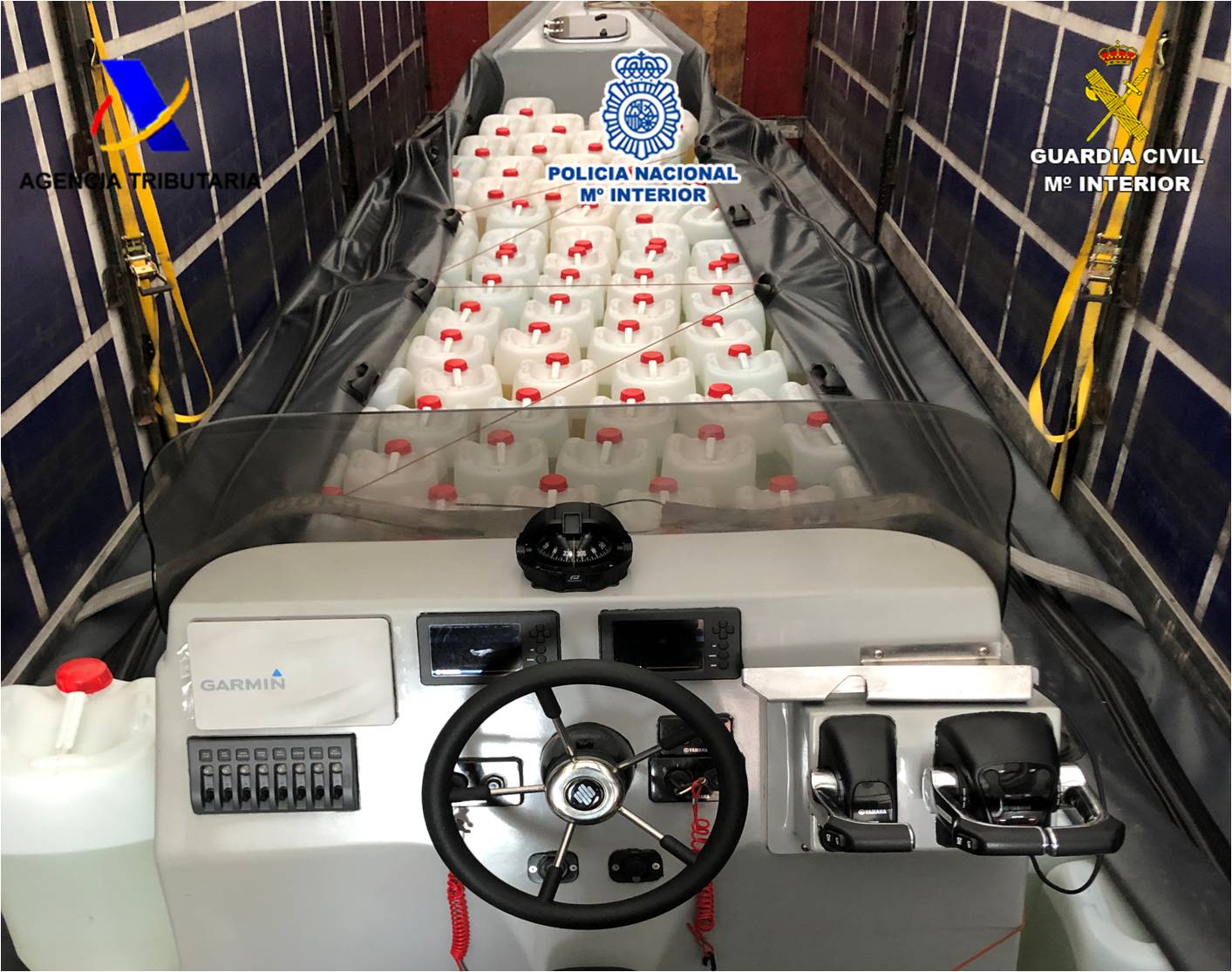 Desarticulan un grupo que de traficantes de droga que montaba las lanchas para transportarla en Santa Pola Desarticulan un grupo que de traficantes de droga que montaba las lanchas para transportarla en Santa Pola