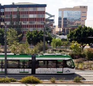 Metro de Málaga a su paso por la Universidad. Metro de Málaga a su paso por la Universidad.