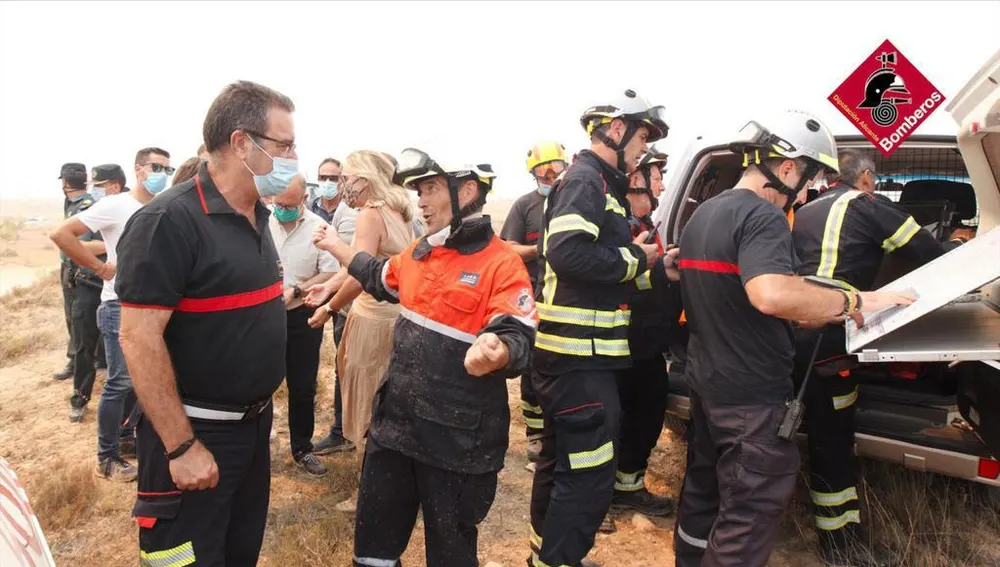 Puesto de mando en la zona del incendio forestal en Monóvar. Puesto de mando en la zona del incendio forestal en Monóvar.