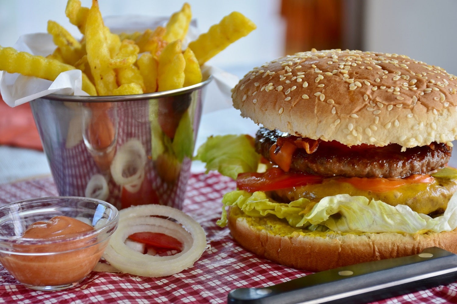 Orihime, el robot camarero que permite teletrabajar a los empleados de una hamburguesería Orihime, el robot camarero que permite teletrabajar a los empleados de una hamburguesería