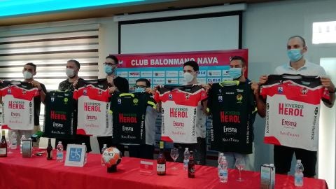 Presentaci&oacute;n de los nuevos jugadores del Nava