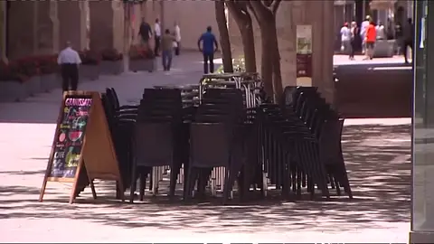 Las comunidades ensayan confinamientos que no lo parezcan por falta de competencias Las comunidades ensayan confinamientos que no lo parezcan por falta de competencias