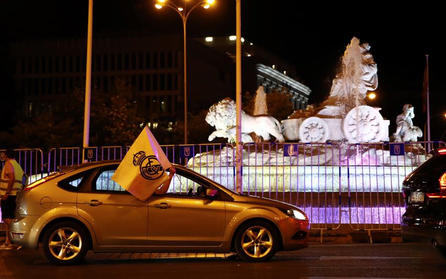 Cibeles, sin aficionados y con un gran dispositivo policial tras el título de Liga del Real Madrid Cibeles, sin aficionados y con un gran dispositivo policial tras el título de Liga del Real Madrid