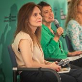 Beatriz Navas (ICAA), María Guerra (AICE) y Estela Artacho (FEDICINE), en el certamen de cine y series 'Lo que viene' de Tudela