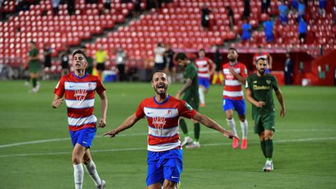 Roberto Soldado celebra su gol ante el Athletic de Bilbao