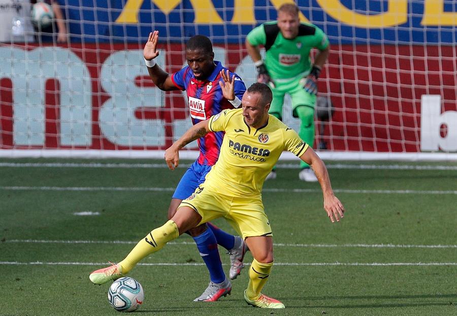 Villarreal 4-0 Eibar: El Villarreal doblega al Eibar en el emotivo adiós de Bruno Soriano y Santi Cazorla Villarreal 4-0 Eibar: El Villarreal doblega al Eibar en el emotivo adiós de Bruno Soriano y Santi Cazorla