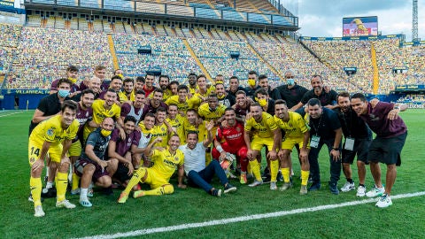 La plantilla despidi&oacute; con honores a Bruno y Calleja 