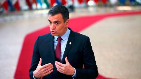 El presidente del Gobierno, Pedro S&aacute;nchez, comparece en Bruselas