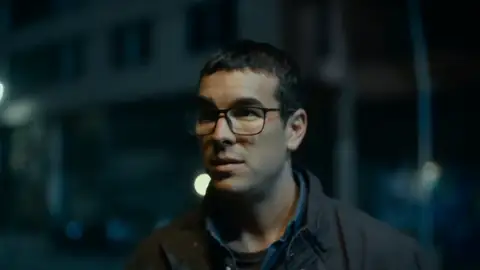 Mario Casas en 'No matarás' Mario Casas en 'No matarás'