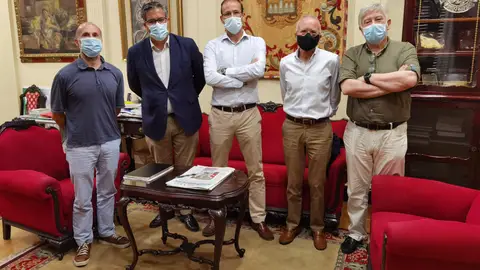 onzalo Pérez Jácome, Ramón Seijas, César Fernández (vogal de Acauto), Gerardo Aragonés (Acauto) e Miguel Caride onzalo Pérez Jácome, Ramón Seijas, César Fernández (vogal de Acauto), Gerardo Aragonés (Acauto) e Miguel Caride