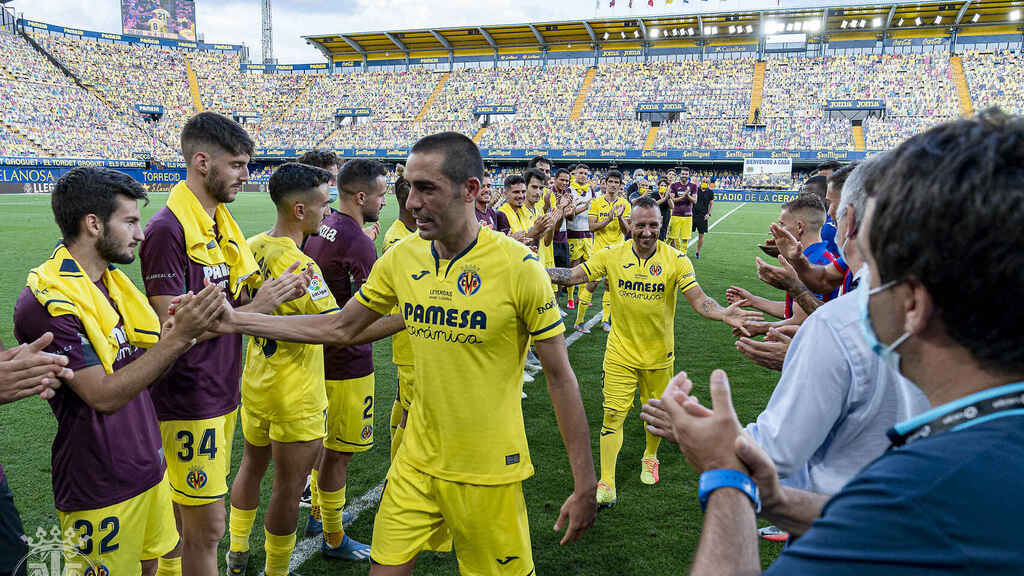 Bruno Soriano: "El fútbol es para disfrutar y por el dolor no podía hacerlo" Bruno Soriano: "El fútbol es para disfrutar y por el dolor no podía hacerlo"