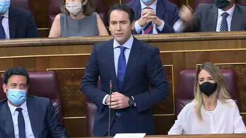 Teodoro García Egea, a Pablo Iglesias: "Lo normal es pedir el número de teléfono, no robar la tarjeta del móvil" Teodoro García Egea, a Pablo Iglesias: "Lo normal es pedir el número de teléfono, no robar la tarjeta del móvil"