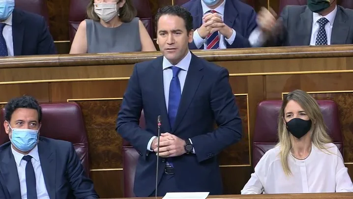 Teodoro García Egea, a Pablo Iglesias: "Lo normal es pedir el número de teléfono, no robar la tarjeta del móvil" Teodoro García Egea, a Pablo Iglesias: "Lo normal es pedir el número de teléfono, no robar la tarjeta del móvil"