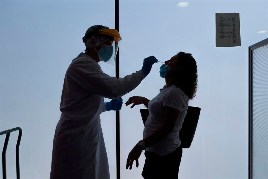 Datos coronavirus España: Sanidad suma 9.658 contagios a la cifra total, 3.781 de ellos en las últimas 24 horas Datos coronavirus España: Sanidad suma 9.658 contagios a la cifra total, 3.781 de ellos en las últimas 24 horas