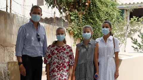 Los Reyes y sus hijas, en Palma de Mallorca Los Reyes y sus hijas, en Palma de Mallorca