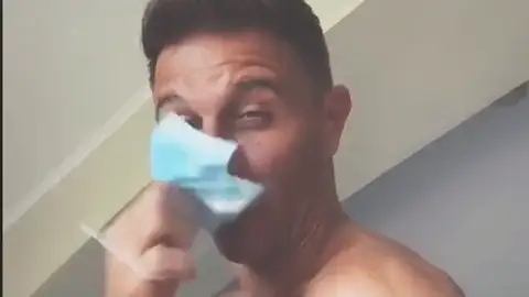 Joaquín Sánchez, bailando en TikTok Joaquín Sánchez, jugador del betis, bailando en TikTok