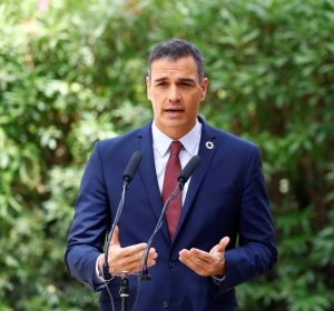 Pedro Sánchez evita hablar de la imputación de Podemos: "Máximo respeto al poder judicial" Pedro Sánchez evita hablar de la imputación de Podemos: "Máximo respeto al poder judicial"