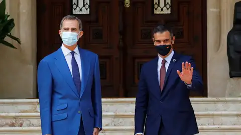 Barcelona New Economy Week 2020: Felipe VI y Pedro Sánchez | Última hora Cataluña Felipe VI y Pedro Sánchez, durante su primer encuentro tras la salida del rey emérito Juan Carlos