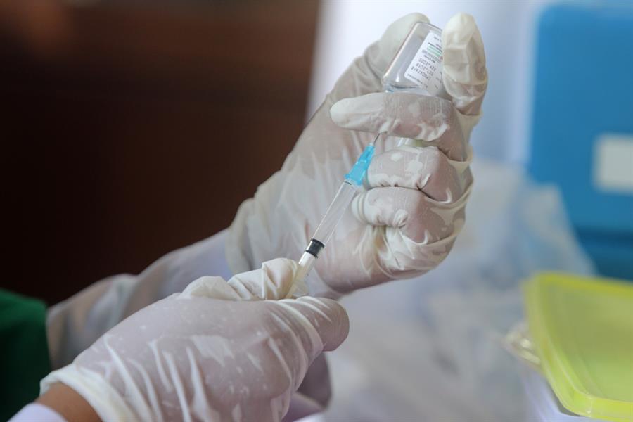 La OMS advierte de que los casos en menores de 40 años están impulsando el coronavirus La OMS advierte de que los casos en menores de 40 años están impulsando el coronavirus