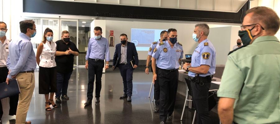 La Junta de Seguridad se reúne en el Centro de Congresos de Elche. La Junta de Seguridad se reúne en el Centro de Congresos de Elche.