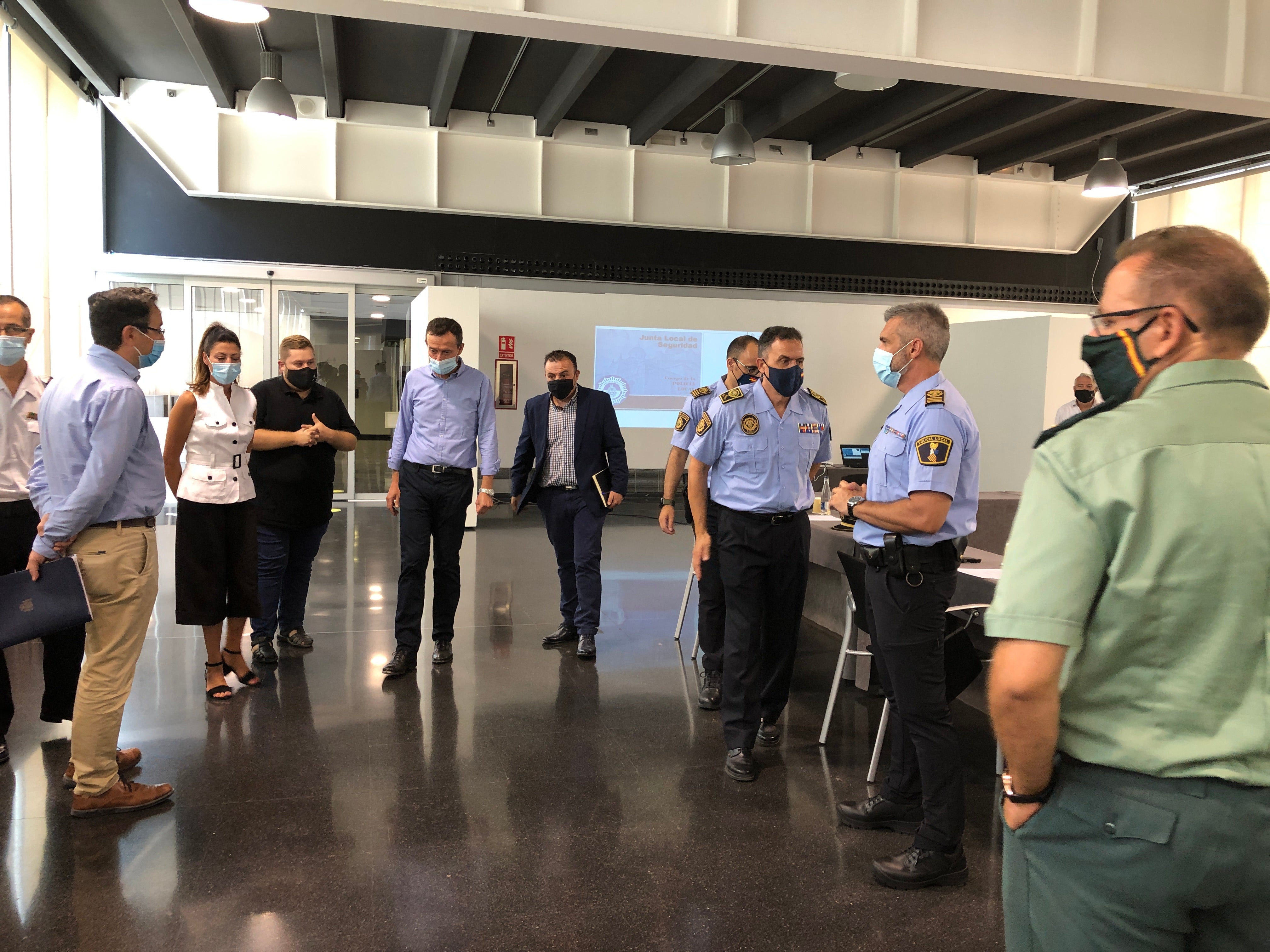 Más de 500 policías evitarán aglomeraciones en las "no fiestas" de Elche Más de 500 policías evitarán aglomeraciones en las "no fiestas" de Elche