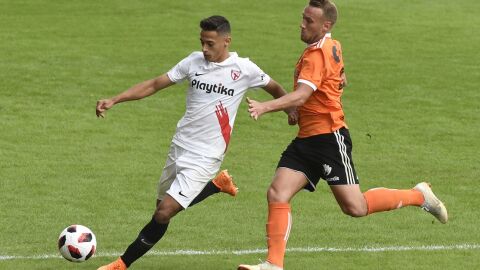 Javier P&eacute;rez durante un partido con el Sevilla Atl&eacute;tico
