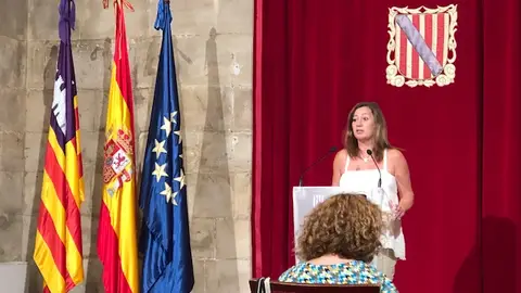 La presidenta del Govern balear, Francina Armengol, comparece en el Consolat de Mar. Baleares