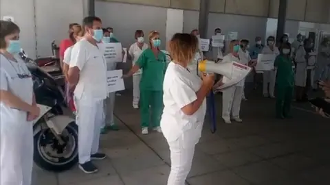 Concentración de los celadores en el Hospital Río Carrión de Palencia Palencia