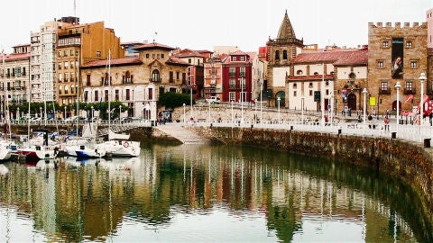 Gij&oacute;n