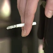 A3 Noticias 2 (14-08-20) Sanidad prohíbe fumar en espacios abiertos de toda España cuando no se pueda garantizar la distancia contra el coronavirus A3 Noticias 2 (14-08-20) Sanidad prohíbe fumar en espacios abiertos de toda España cuando no se pueda garantizar la distancia contra el coronavirus