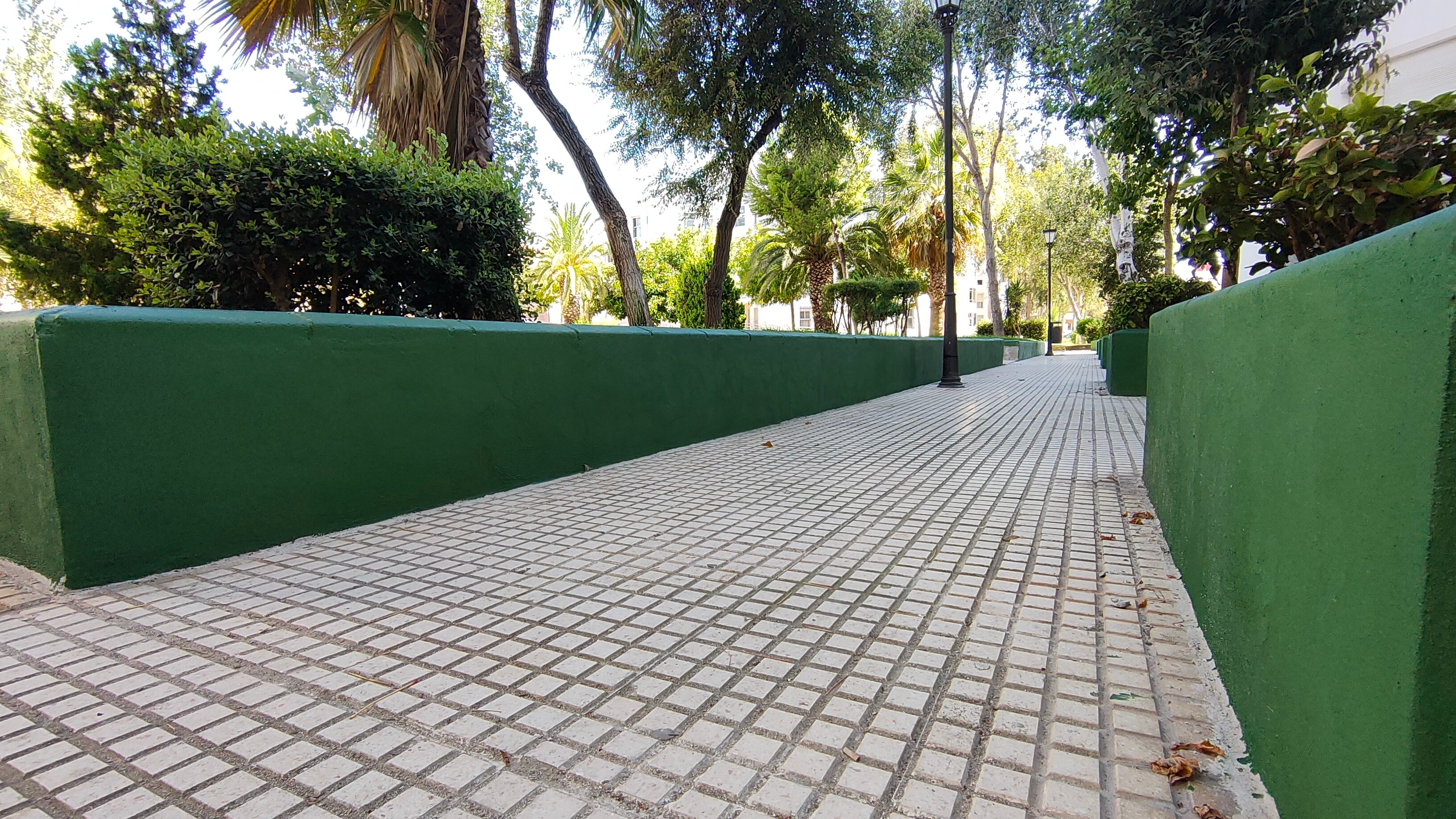 Acometidas obras de reparación en la plaza de la Nao Victoria Acometidas obras de reparación en la plaza de la Nao Victoria