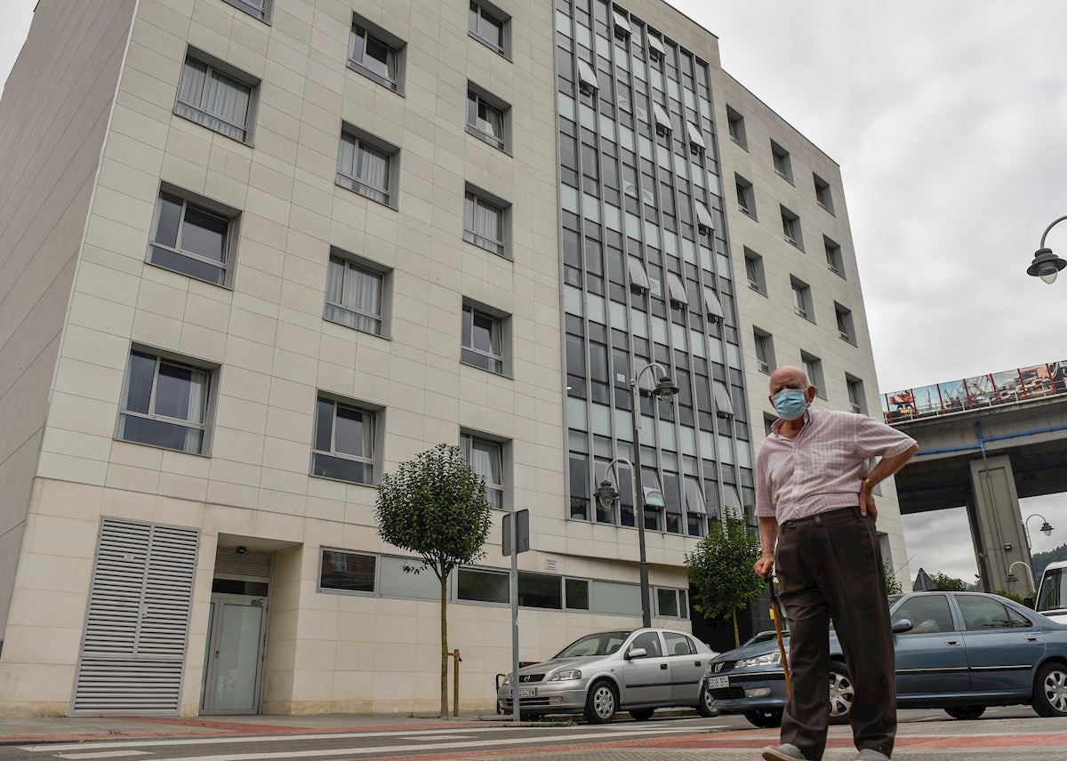 Una residencia de Valencia mantiene a sus mayores confinados desde el 27 de agosto por la falta de resultados PCR Una residencia de Valencia mantiene a sus mayores confinados desde el 27 de agosto por la falta de resultados PCR