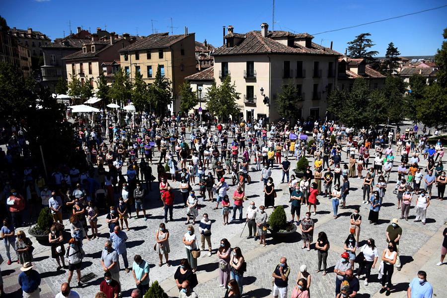 Conmoción en La Granja por el asesinato machista Conmoción en La Granja por el asesinato machista