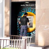 El 'Teller Hooking' el último método para robar en cajeros El 'Teller Hooking' el último método para robar en cajeros